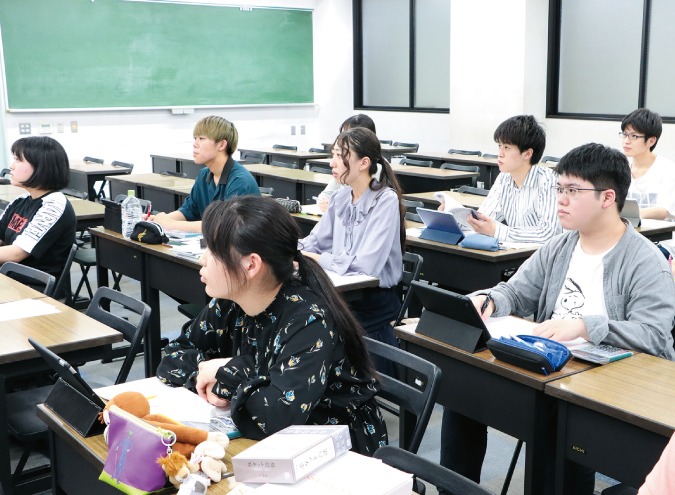 合格までの学習期間最短1.5年
2ヶ月1級クラス